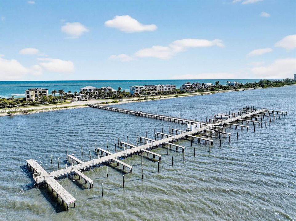 待售: $2,850,000 (0.56 acres)