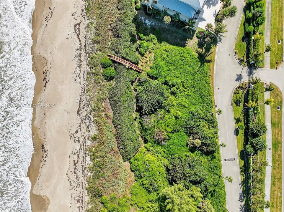 待售: $2,850,000 (0.56 acres)