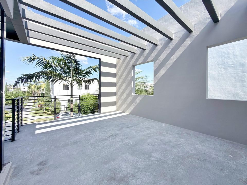 For Rent: $12,000 (5 beds, 4 baths, 3624 Square Feet)