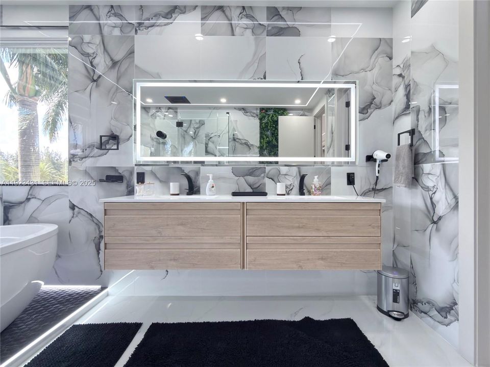 For Rent: $12,000 (5 beds, 4 baths, 3624 Square Feet)