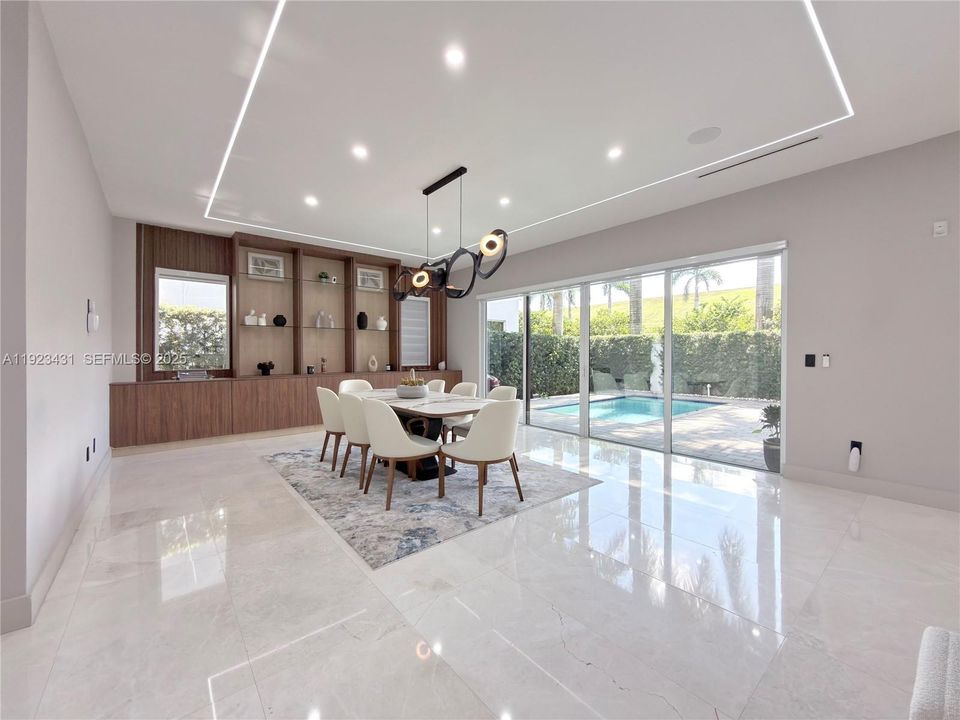 For Rent: $12,000 (5 beds, 4 baths, 3624 Square Feet)