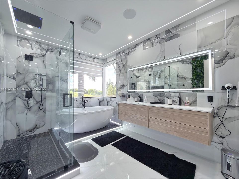 For Rent: $12,000 (5 beds, 4 baths, 3624 Square Feet)