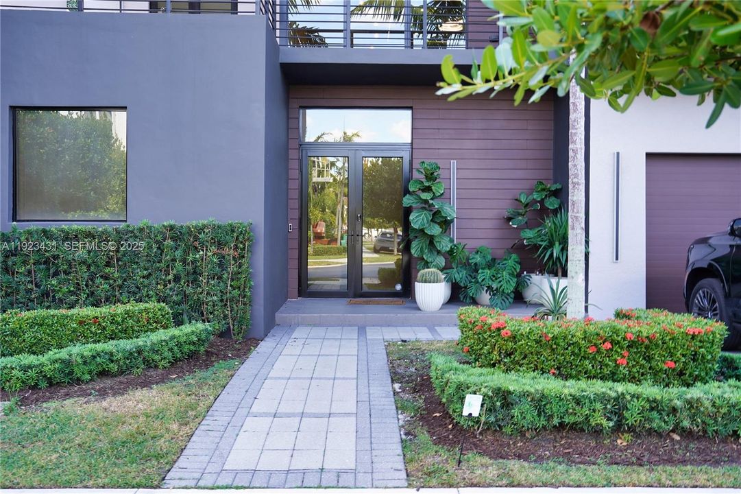 For Rent: $12,000 (5 beds, 4 baths, 3624 Square Feet)