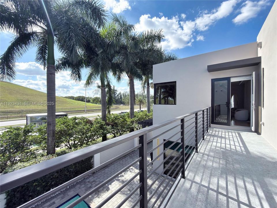 For Rent: $12,000 (5 beds, 4 baths, 3624 Square Feet)