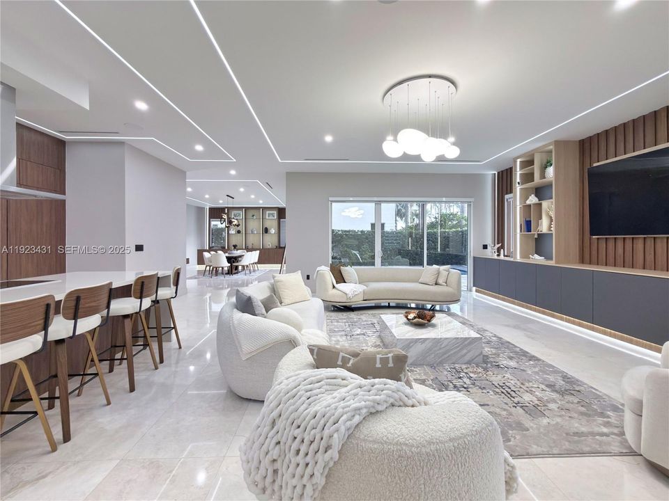 For Rent: $12,000 (5 beds, 4 baths, 3624 Square Feet)