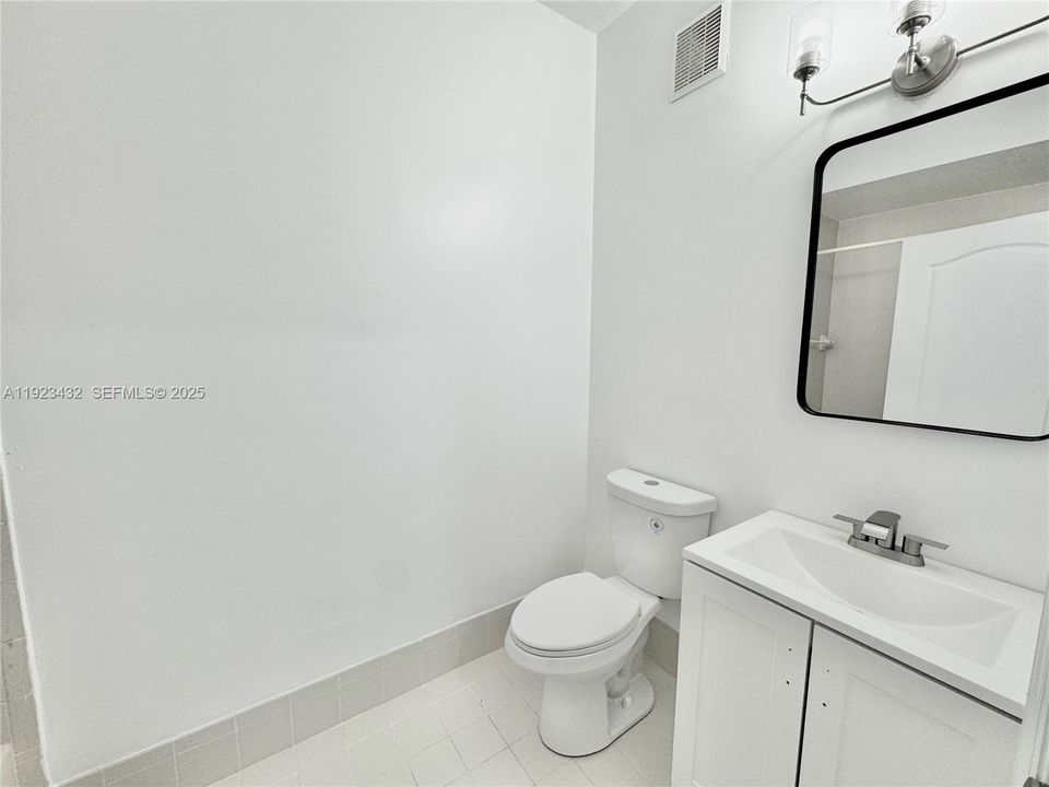 For Rent: $2,900 (3 beds, 2 baths, 1340 Square Feet)