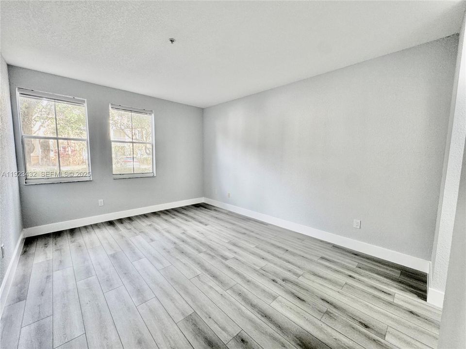 For Rent: $2,900 (3 beds, 2 baths, 1340 Square Feet)