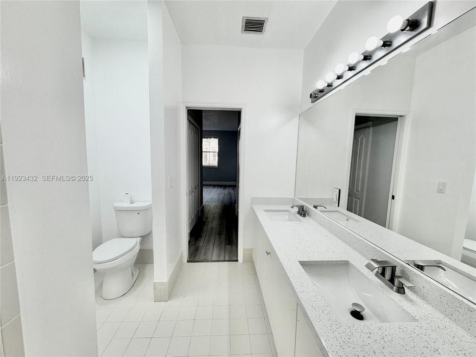 For Rent: $2,900 (3 beds, 2 baths, 1340 Square Feet)