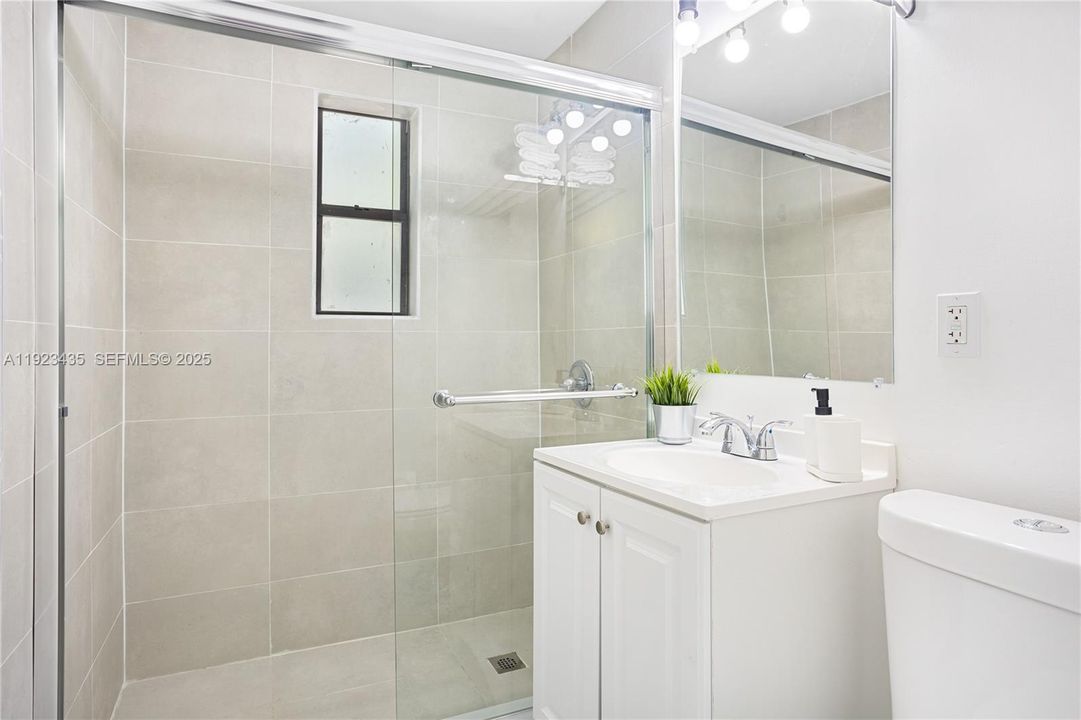 合同活跃: $2,820,000 (0 贝兹, 0 浴室, 5426 平方英尺)