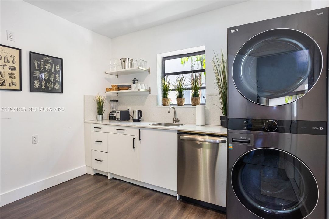 合同活跃: $2,820,000 (0 贝兹, 0 浴室, 5426 平方英尺)