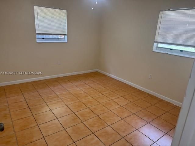 В аренду: $2,100 (2 спален, 1 ванн, 1969 Квадратных фут)