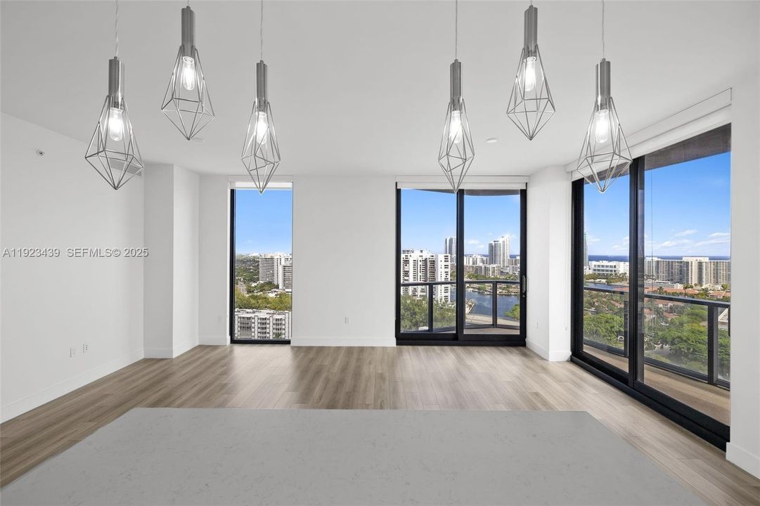 For Rent: $5,663 (3 beds, 2 baths, 1674 Square Feet)