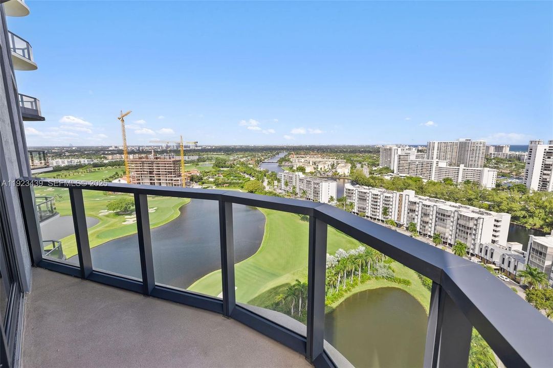 For Rent: $5,663 (3 beds, 2 baths, 1674 Square Feet)