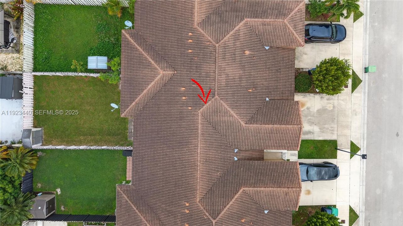 For Rent: $2,400 (3 beds, 2 baths, 1216 Square Feet)