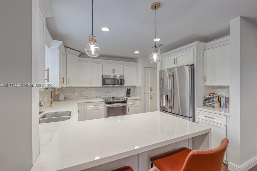 For Sale: $680,000 (4 beds, 3 baths, 2243 Square Feet)