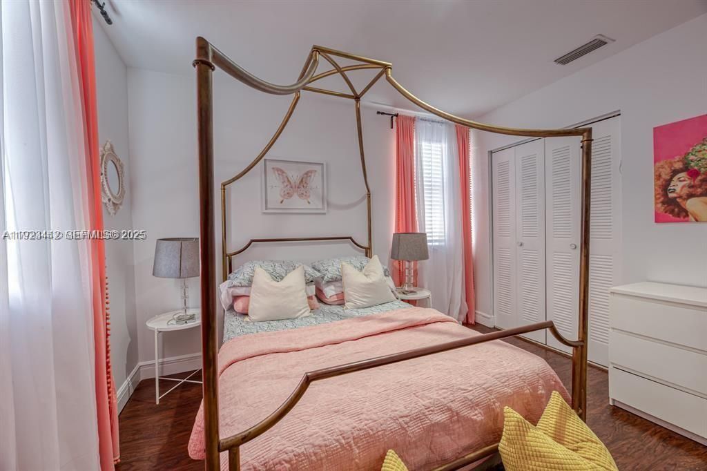 For Sale: $680,000 (4 beds, 3 baths, 2243 Square Feet)