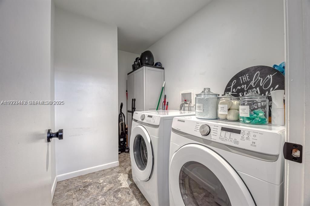 For Sale: $680,000 (4 beds, 3 baths, 2243 Square Feet)