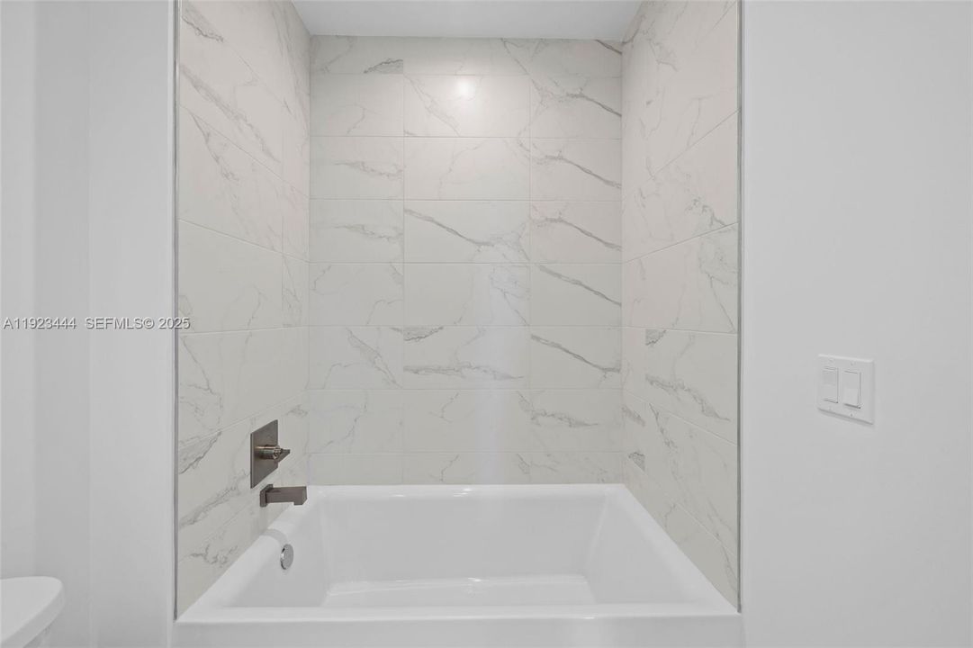 For Rent: $5,029 (3 beds, 2 baths, 1674 Square Feet)