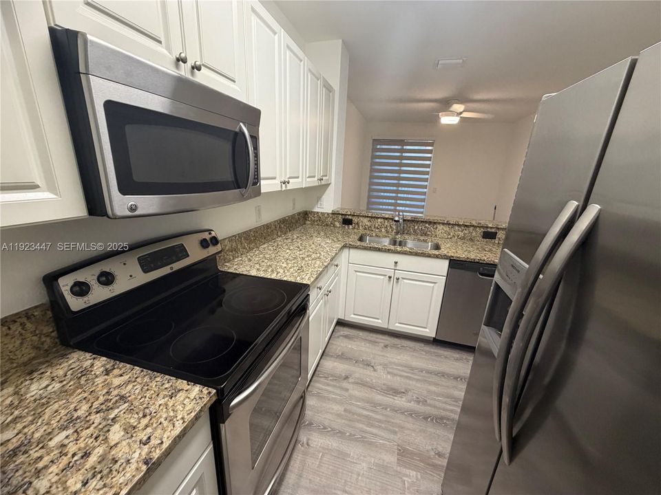 For Rent: $2,750 (3 beds, 2 baths, 1256 Square Feet)