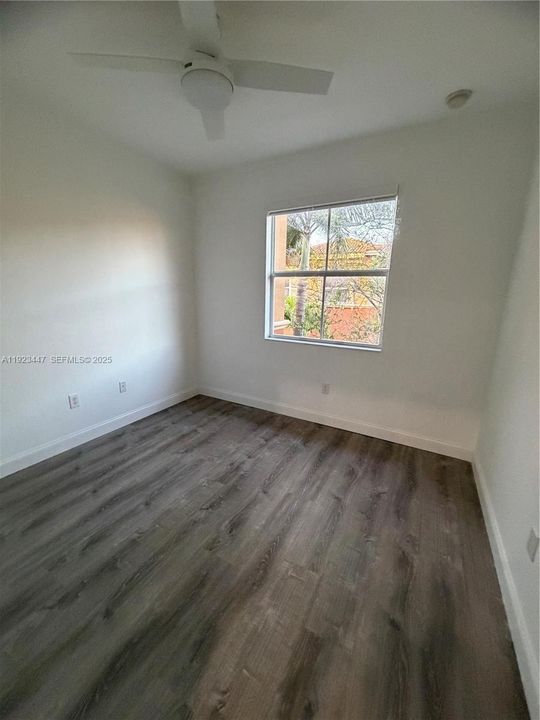 For Rent: $2,750 (3 beds, 2 baths, 1256 Square Feet)