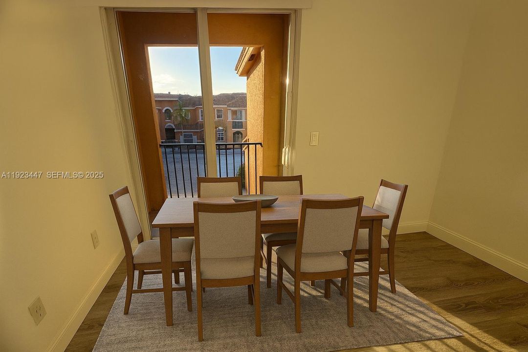 For Rent: $2,750 (3 beds, 2 baths, 1256 Square Feet)