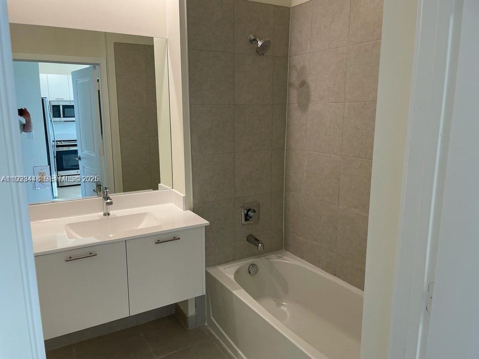 For Rent: $3,000 (3 beds, 2 baths, 1102 Square Feet)