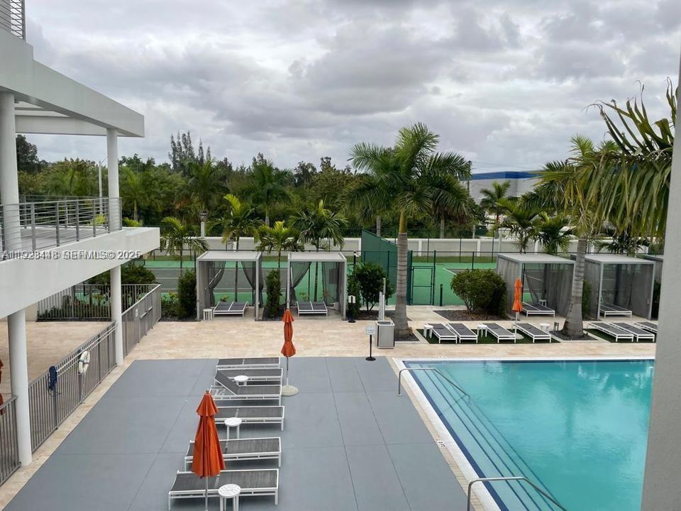 For Rent: $3,000 (3 beds, 2 baths, 1102 Square Feet)