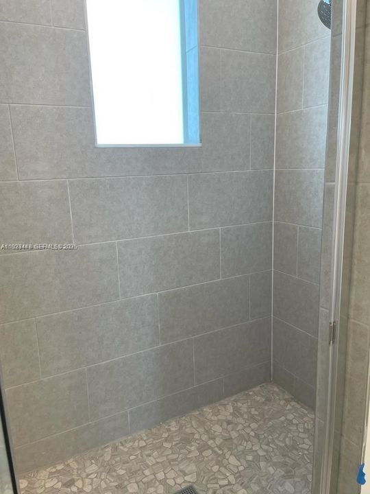 For Rent: $3,000 (3 beds, 2 baths, 1102 Square Feet)