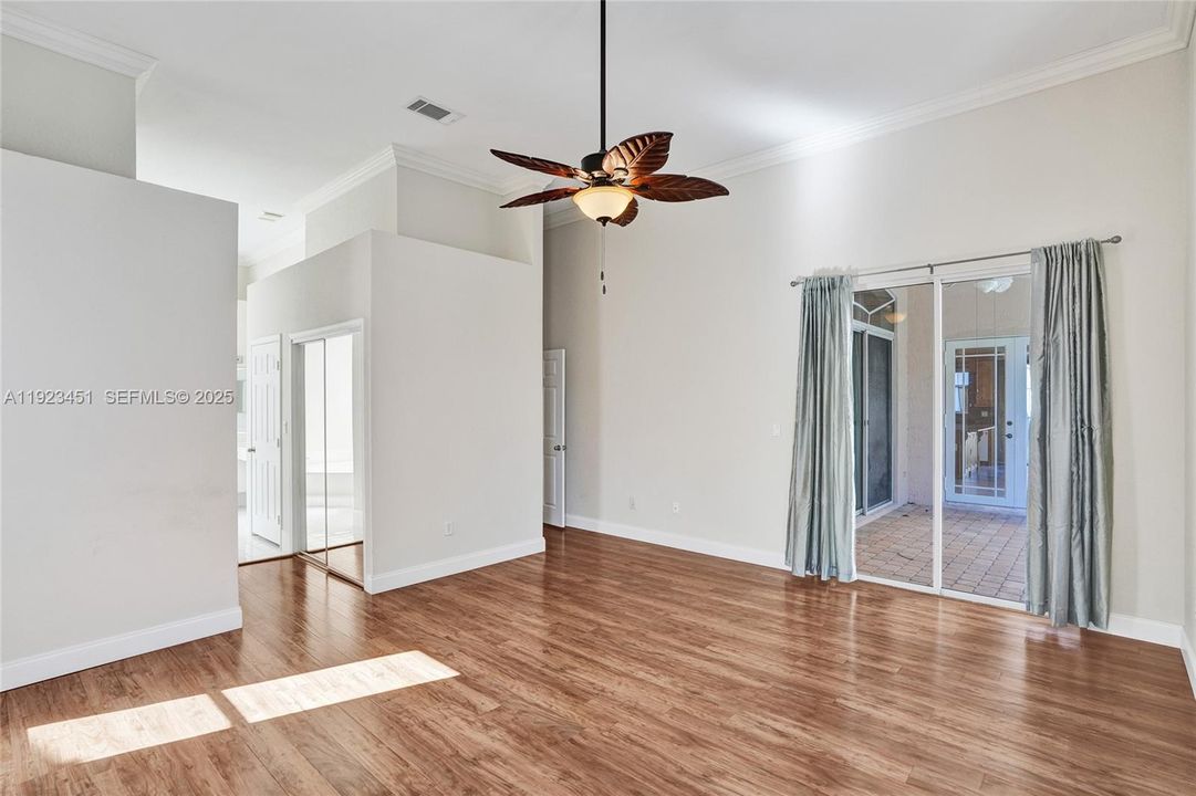 En Renta: $4,500 (4 camas, 2 baños, 2414 Pies cuadrados)