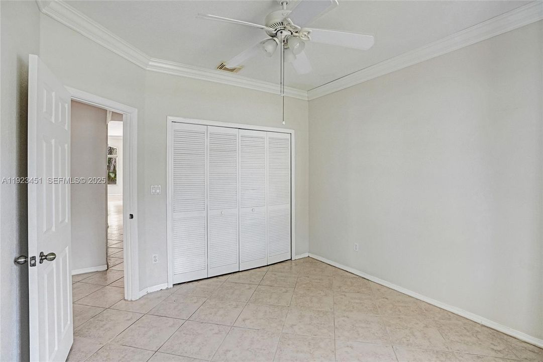 En Renta: $4,500 (4 camas, 2 baños, 2414 Pies cuadrados)