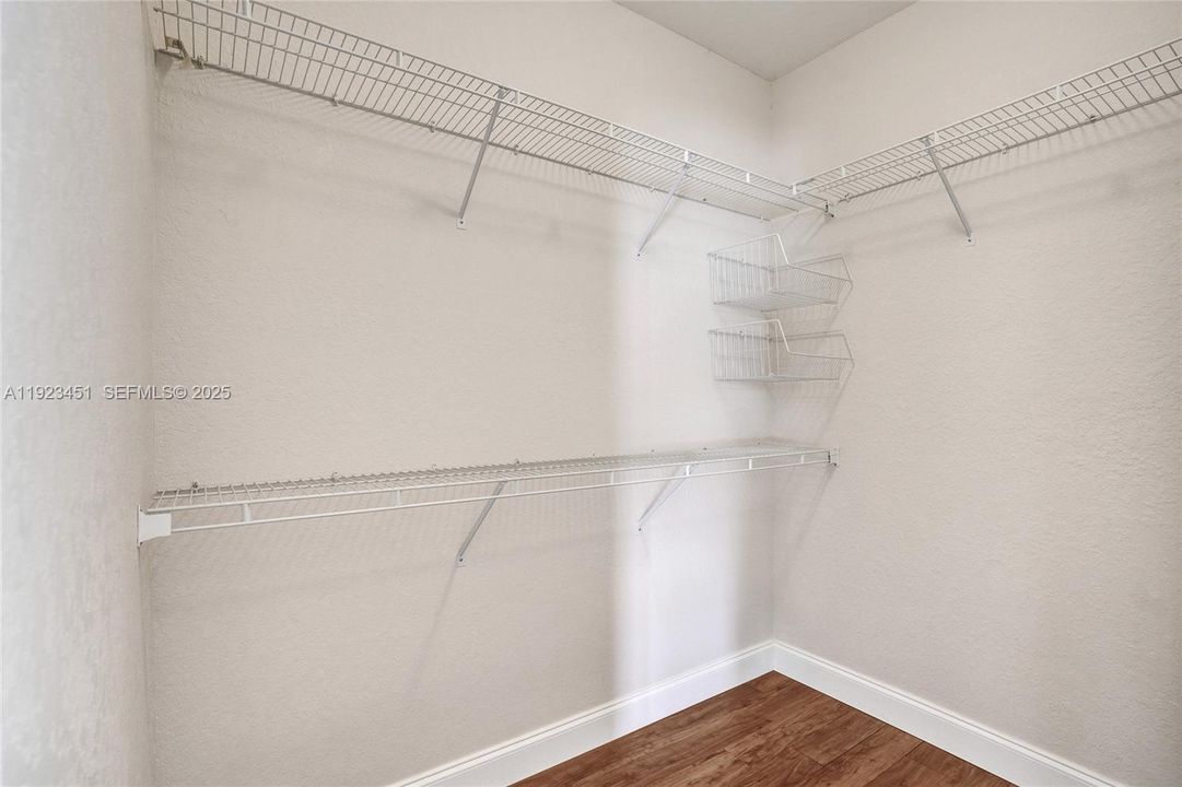 En Renta: $4,500 (4 camas, 2 baños, 2414 Pies cuadrados)