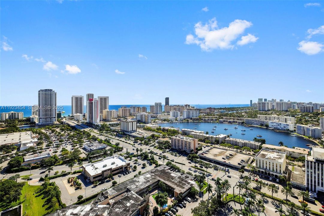 For Rent: $5,704 (3 beds, 2 baths, 1674 Square Feet)