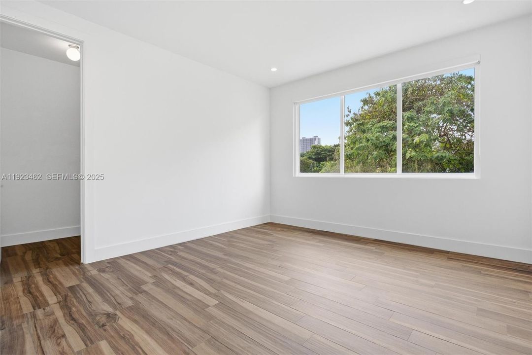 For Rent: $7,200 (3 beds, 3 baths, 2039 Square Feet)