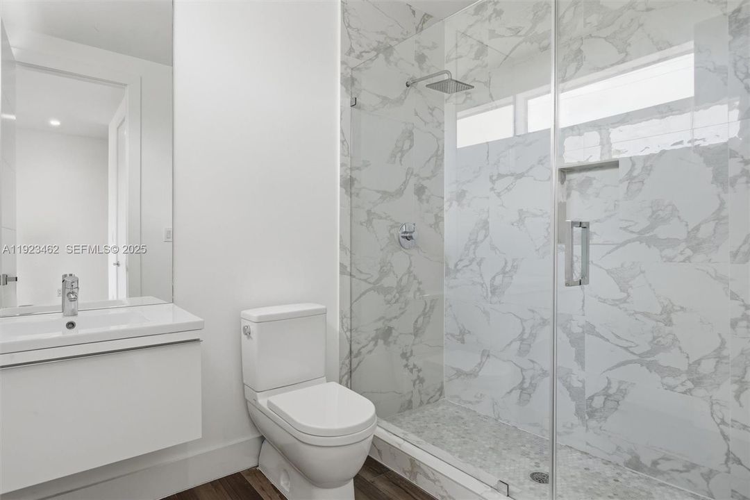 For Rent: $7,200 (3 beds, 3 baths, 2039 Square Feet)