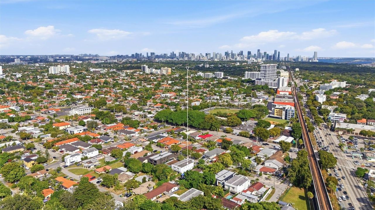 For Rent: $7,200 (3 beds, 3 baths, 2039 Square Feet)