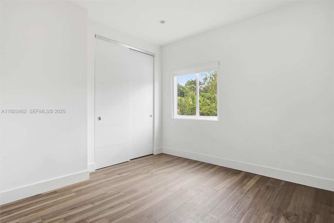 For Rent: $7,200 (3 beds, 3 baths, 2039 Square Feet)