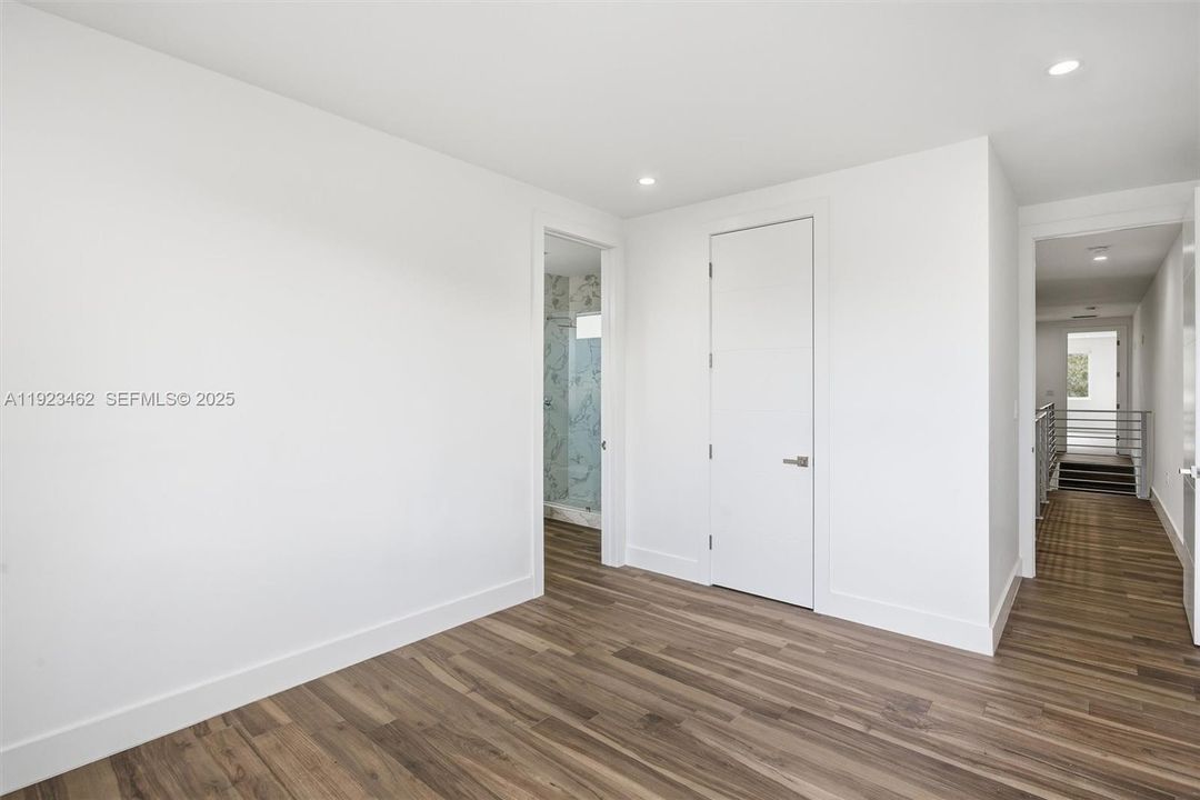 For Rent: $7,200 (3 beds, 3 baths, 2039 Square Feet)