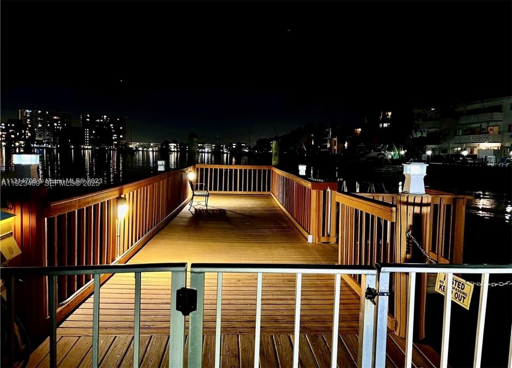 For Sale: $360,000 (2 beds, 2 baths, 1420 Square Feet)