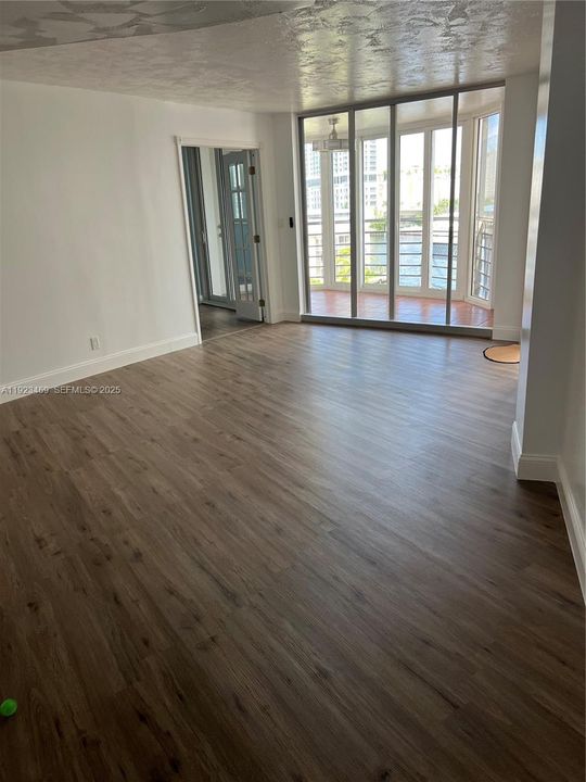 For Sale: $360,000 (2 beds, 2 baths, 1420 Square Feet)