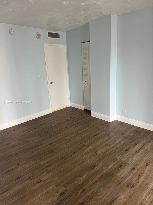 For Sale: $360,000 (2 beds, 2 baths, 1420 Square Feet)