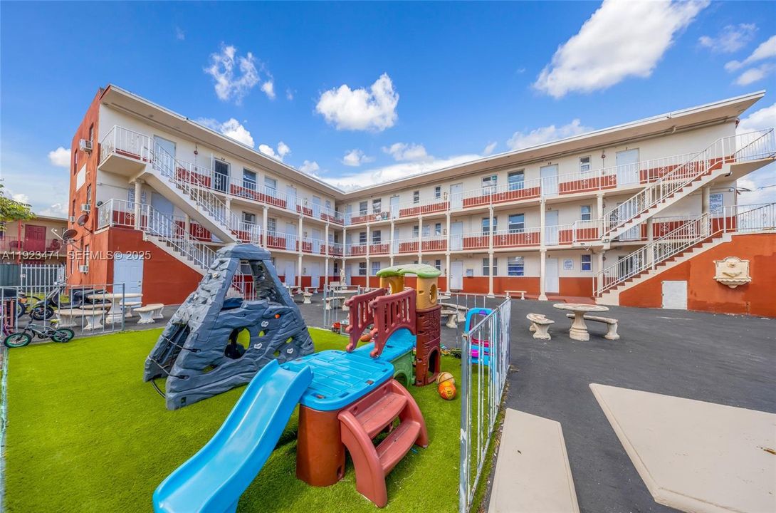 待售: $5,000,000 (0 贝兹, 0 浴室, 0 平方英尺)