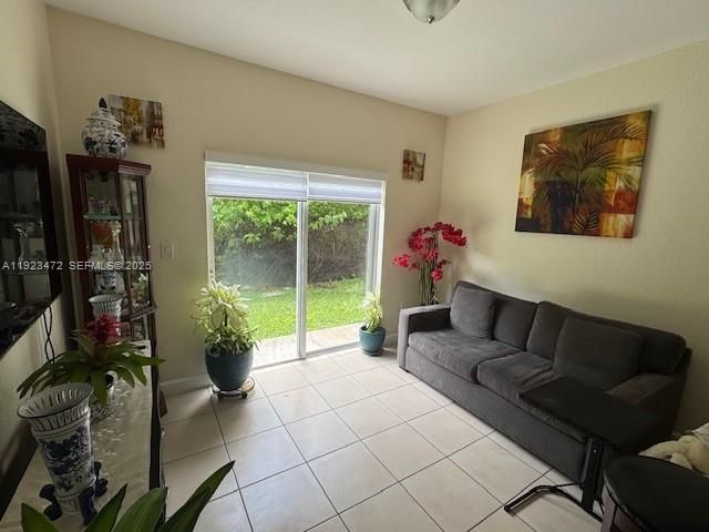 На продажу: $259,900 (3 спален, 2 ванн, 1166 Квадратных фут)