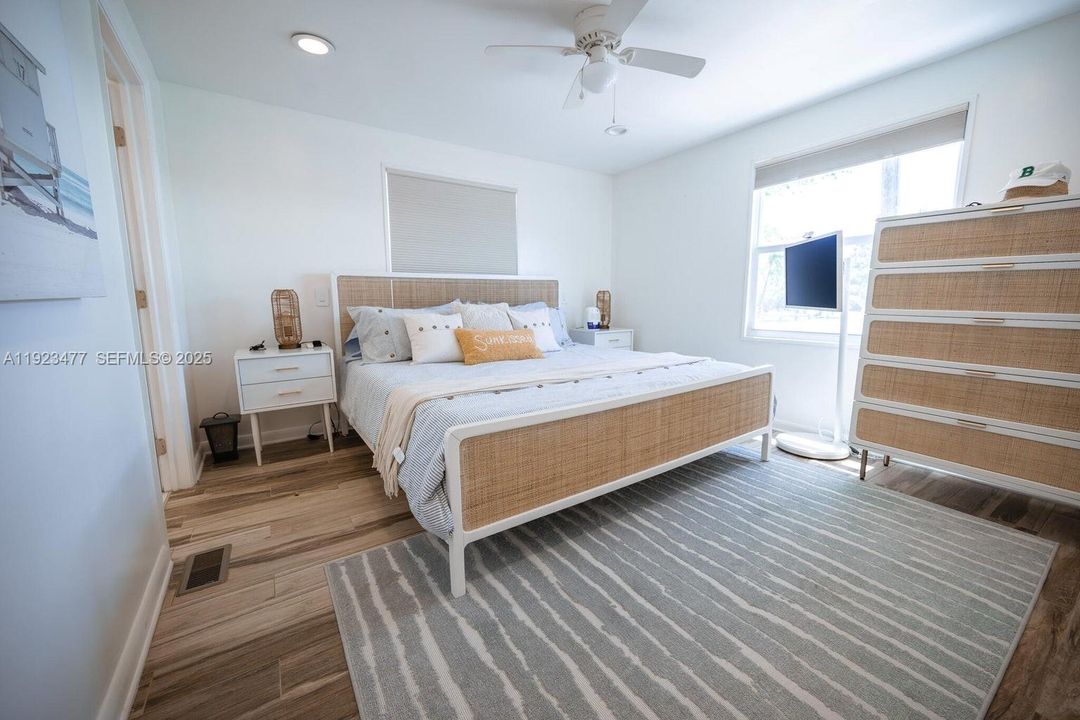 На продажу: $699,000 (3 спален, 2 ванн, 1758 Квадратных фут)