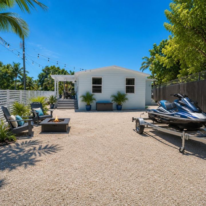 For Sale: $655,000 (3 beds, 2 baths, 1758 Square Feet)