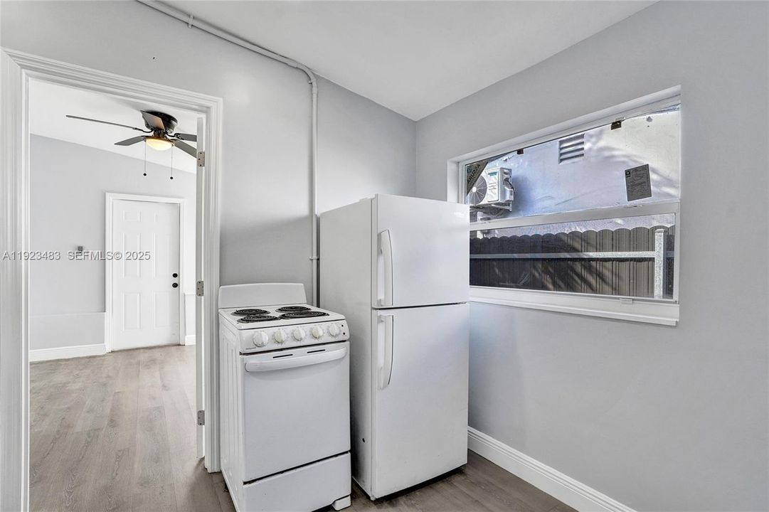 For Rent: $1,200 (0 beds, 1 baths, 816 Square Feet)