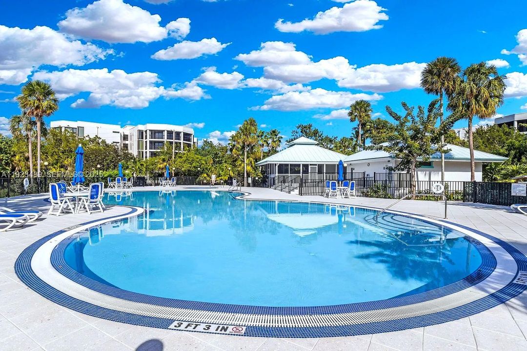 待售: $1,250,000 (3 贝兹, 2 浴室, 1902 平方英尺)