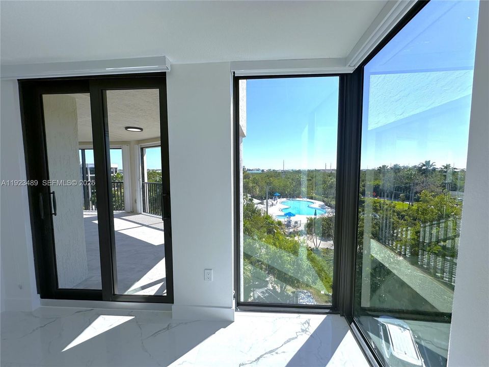 待售: $1,250,000 (3 贝兹, 2 浴室, 1902 平方英尺)