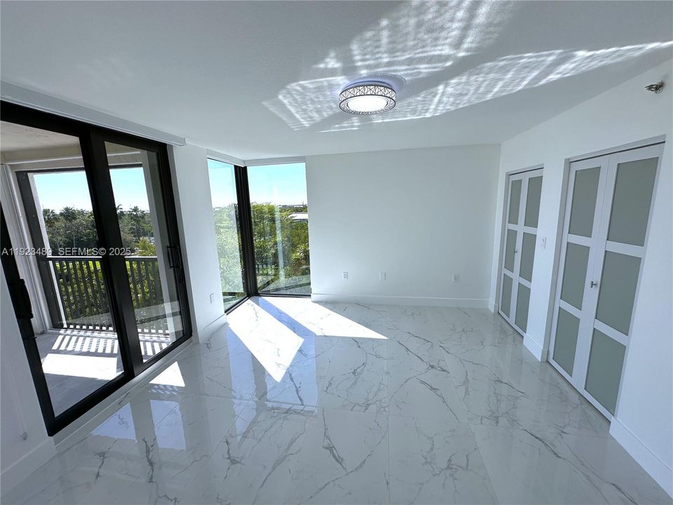 待售: $1,250,000 (3 贝兹, 2 浴室, 1902 平方英尺)