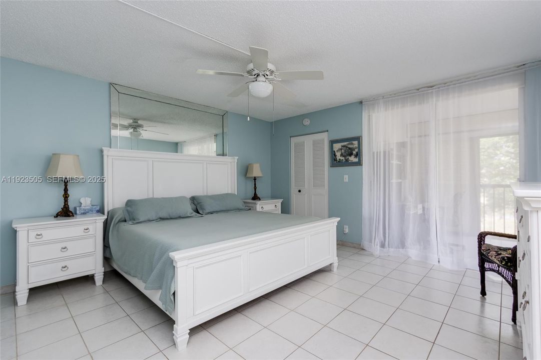 For Sale: $147,000 (2 beds, 2 baths, 1100 Square Feet)