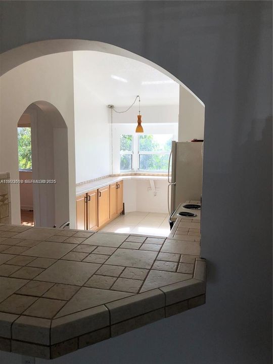 For Rent: $1,700 (2 beds, 2 baths, 815 Square Feet)